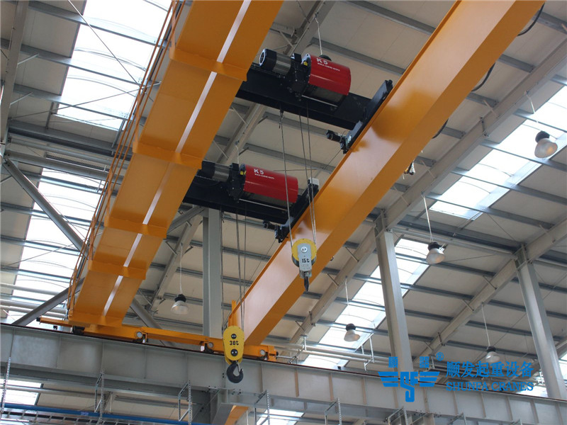 LHE型雙梁雙葫蘆起重機(jī)-3.jpg 雙梁橋式起重機(jī)