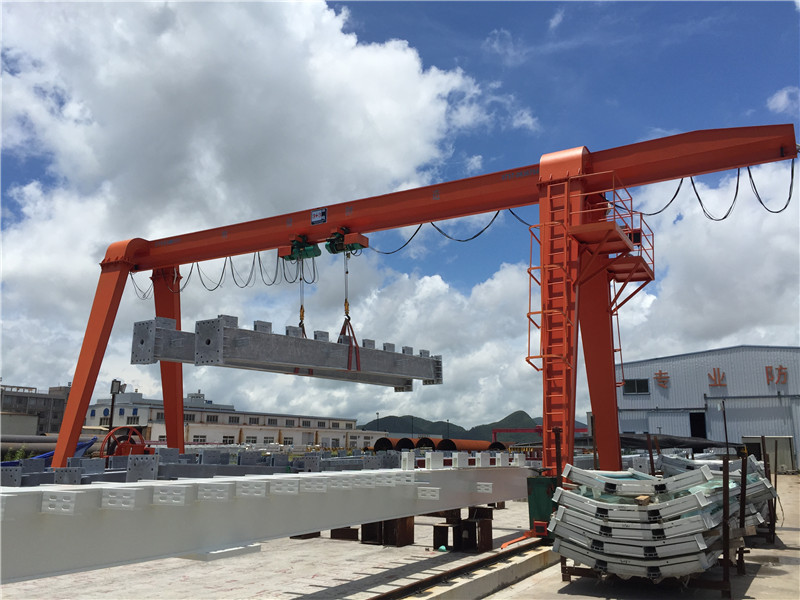 MH型單梁門式起重機02.jpg